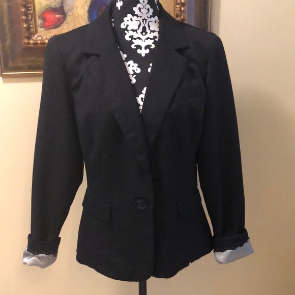 Charlotte Russe Jackets & Blazers - Charlotte Russe Classic lined 1 button blazer, roll satin & lace detail sleeves